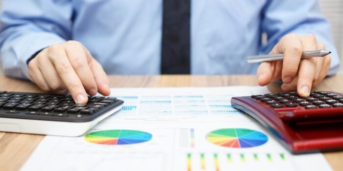 finance consultant adalah 190a342f5
